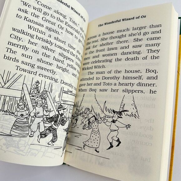 2/$8 The Wizard of Oz book by L. Frank Baum-Treasury of Illustrated Classics - Picture 4 of 9